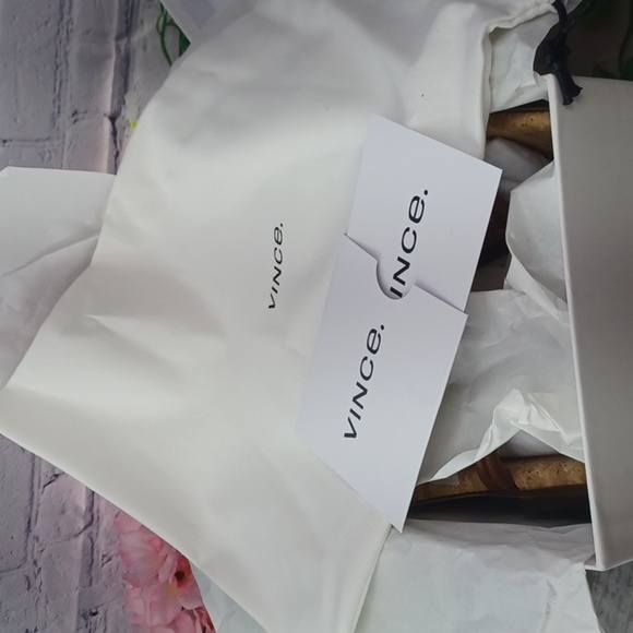 Vince Hazen Cognac Sandal NIB - Picture 9 of 10